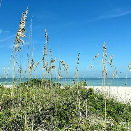 Sand Castle North 404 Clearwater Beach Exterior photo